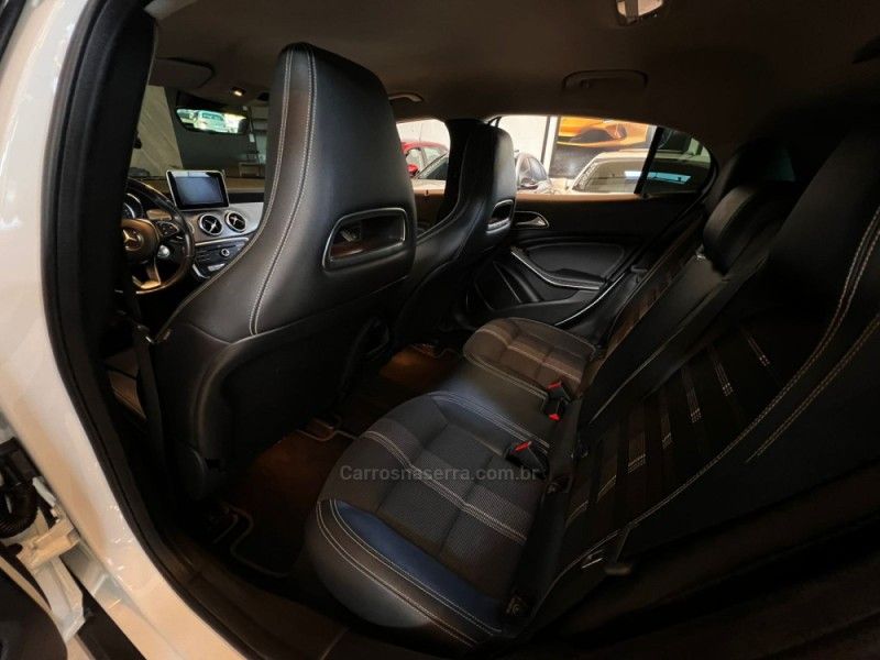 MERCEDES-BENZ GLA 200 1.6 CGI ADVANCE 16V TURBO 2019/2019 AUTOGRIF MOTORS CAMPO BOM / Carros no Vale MERCEDES-BENZ GLA 200 1.6 CGI ADVANCE 16V TURBO 2019/2019 AUTOGRIF MOTORS CAMPO BOM / Carros no Vale