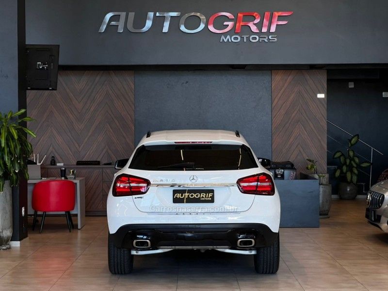 MERCEDES-BENZ GLA 200 1.6 CGI ADVANCE 16V TURBO 2019/2019 AUTOGRIF MOTORS CAMPO BOM / Carros no Vale MERCEDES-BENZ GLA 200 1.6 CGI ADVANCE 16V TURBO 2019/2019 AUTOGRIF MOTORS CAMPO BOM / Carros no Vale