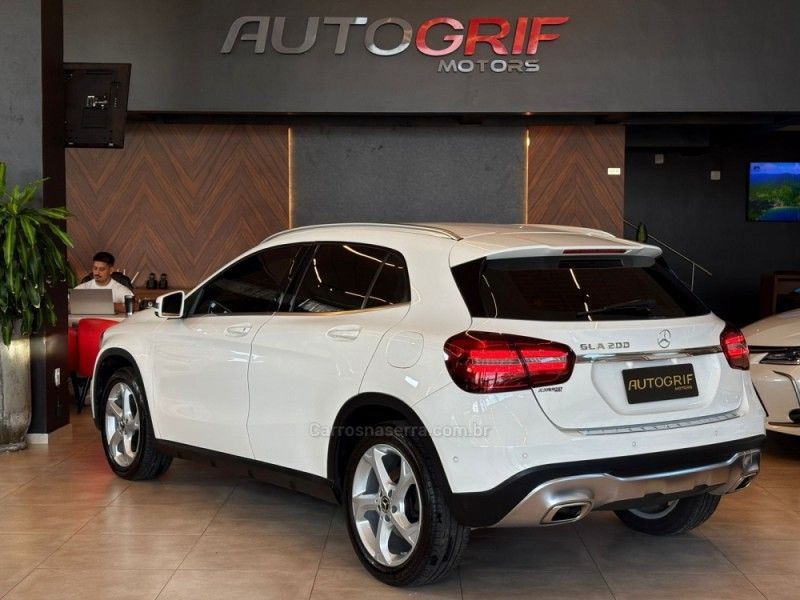 MERCEDES-BENZ GLA 200 1.6 CGI ADVANCE 16V TURBO 2019/2019 AUTOGRIF MOTORS CAMPO BOM / Carros no Vale