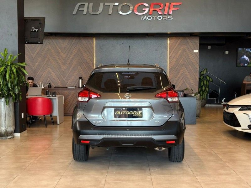 NISSAN KICKS 1.6 16V SL PACK PLUS XTRONIC 2017/2017 AUTOGRIF MOTORS CAMPO BOM / Carros no Vale
