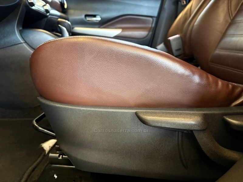 NISSAN KICKS 1.6 16V SL PACK PLUS XTRONIC 2017/2017 AUTOGRIF MOTORS CAMPO BOM / Carros no Vale