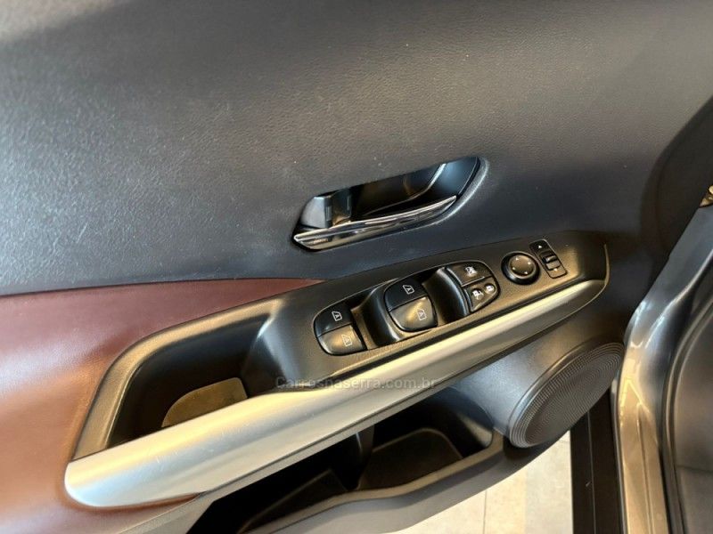 NISSAN KICKS 1.6 16V SL PACK PLUS XTRONIC 2017/2017 AUTOGRIF MOTORS CAMPO BOM / Carros no Vale