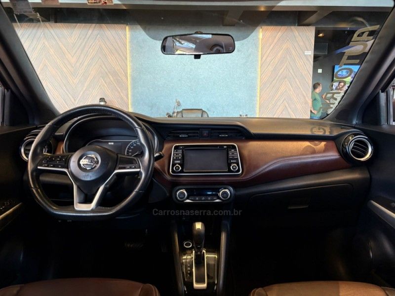 NISSAN KICKS 1.6 16V SL PACK PLUS XTRONIC 2017/2017 AUTOGRIF MOTORS CAMPO BOM / Carros no Vale