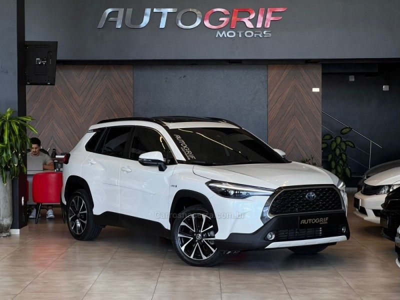 TOYOTA COROLLA 1.8 CROSS XRV 16V HÍBRIDO 2023/2023 AUTOGRIF MOTORS CAMPO BOM / Carros no Vale TOYOTA COROLLA 1.8 CROSS XRV 16V HÍBRIDO 2023/2023 AUTOGRIF MOTORS CAMPO BOM / Carros no Vale