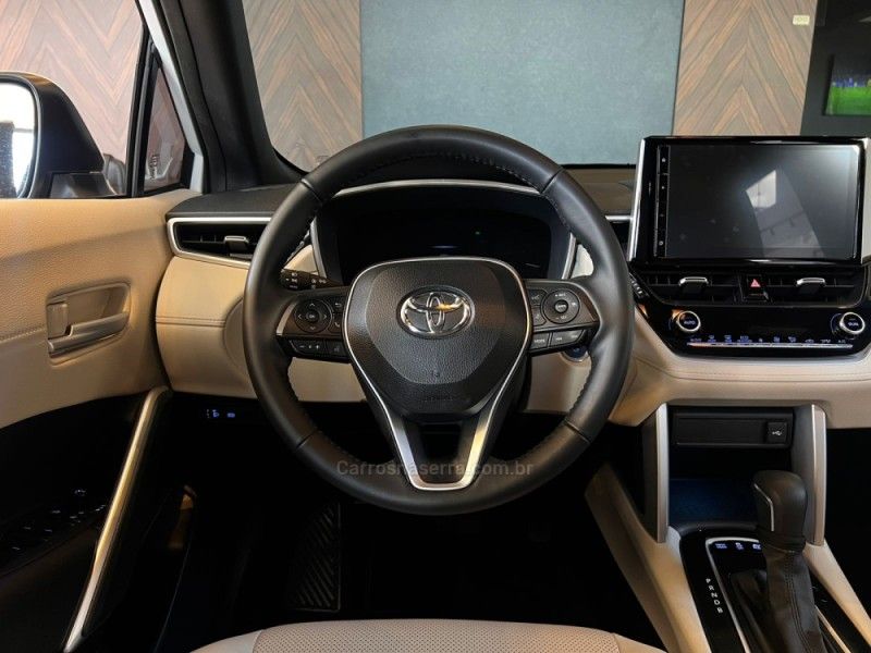 TOYOTA COROLLA 1.8 CROSS XRV 16V HÍBRIDO 2023/2023 AUTOGRIF MOTORS CAMPO BOM / Carros no Vale TOYOTA COROLLA 1.8 CROSS XRV 16V HÍBRIDO 2023/2023 AUTOGRIF MOTORS CAMPO BOM / Carros no Vale