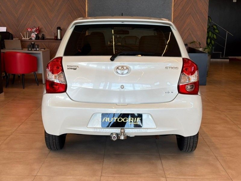 TOYOTA ETIOS 1.3 X 16V 2015/2015 AUTOGRIF MOTORS CAMPO BOM / Carros no Vale