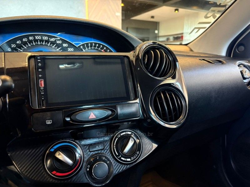 TOYOTA ETIOS 1.3 X 16V 2015/2015 AUTOGRIF MOTORS CAMPO BOM / Carros no Vale
