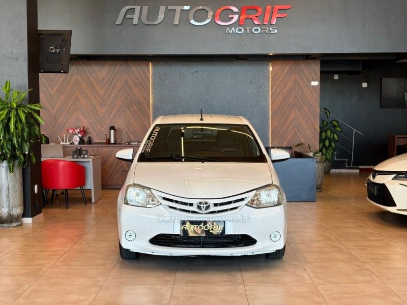 TOYOTA ETIOS 1.3 X 16V 2015/2015 AUTOGRIF MOTORS CAMPO BOM / Carros no Vale