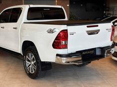 TOYOTA HILUX 2.8 SRX 4X4 CD 16V 2016/2016 AUTOGRIF MOTORS CAMPO BOM / Carros no Vale