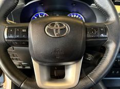 TOYOTA HILUX 2.8 SRX 4X4 CD 16V 2016/2016 AUTOGRIF MOTORS CAMPO BOM / Carros no Vale