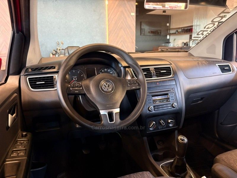 VOLKSWAGEN FOX 1.0 ITREND 8V 2013/2013 AUTOGRIF MOTORS CAMPO BOM / Carros no Vale