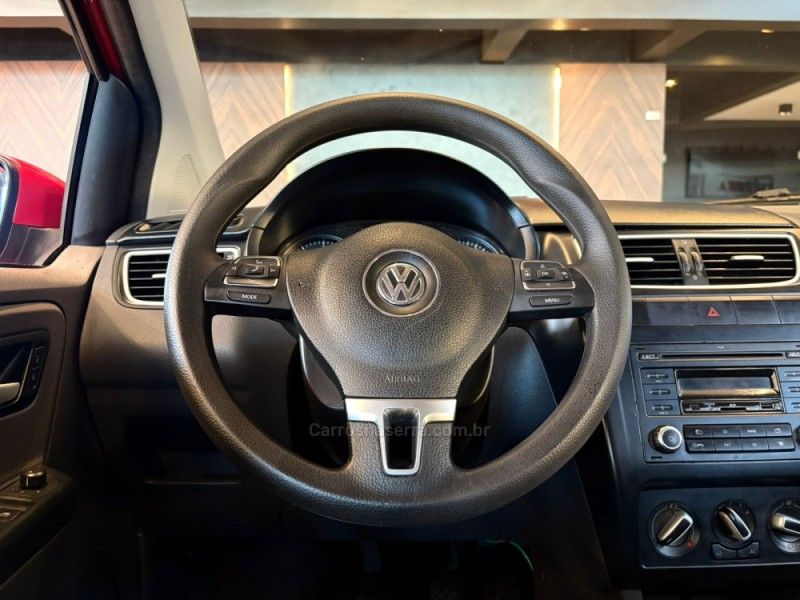 VOLKSWAGEN FOX 1.0 ITREND 8V 2013/2013 AUTOGRIF MOTORS CAMPO BOM / Carros no Vale