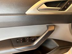 VOLKSWAGEN POLO 1.0200 TSI HIGHLINE 2020/2020 AUTOGRIF MOTORS CAMPO BOM / Carros no Vale