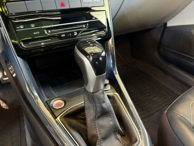 VOLKSWAGEN T-CROSS 1.4 HIGHLINE TSI 16V 2022/2023 AUTOGRIF MOTORS CAMPO BOM / Carros no Vale VOLKSWAGEN T-CROSS 1.4 HIGHLINE TSI 16V 2022/2023 AUTOGRIF MOTORS CAMPO BOM / Carros no Vale