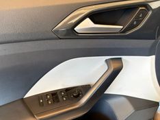 VOLKSWAGEN T-CROSS 1.4 HIGHLINE TSI 16V 2022/2023 AUTOGRIF MOTORS CAMPO BOM / Carros no Vale