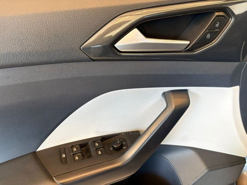 VOLKSWAGEN T-CROSS 1.4 HIGHLINE TSI 16V 2022/2023 AUTOGRIF MOTORS CAMPO BOM / Carros no Vale VOLKSWAGEN T-CROSS 1.4 HIGHLINE TSI 16V 2022/2023 AUTOGRIF MOTORS CAMPO BOM / Carros no Vale