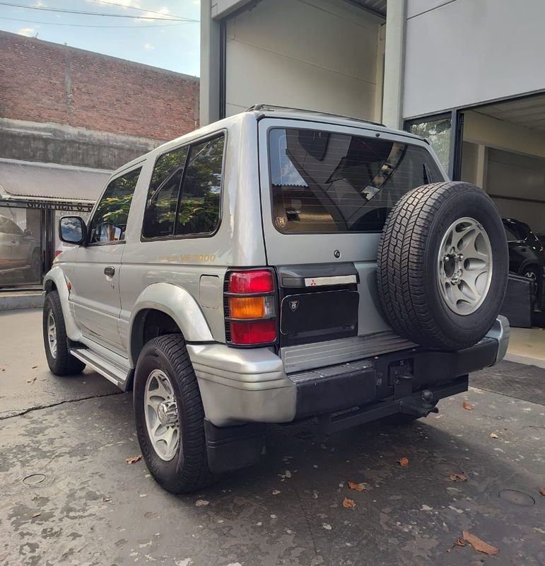Mitsubishi Pajero GLS 3.0 V6 1997/1997 RENNER AUTOMÓVEIS LAJEADO / Carros no Vale Mitsubishi Pajero GLS 3.0 V6 1997/1997 RENNER AUTOMÓVEIS LAJEADO / Carros no Vale