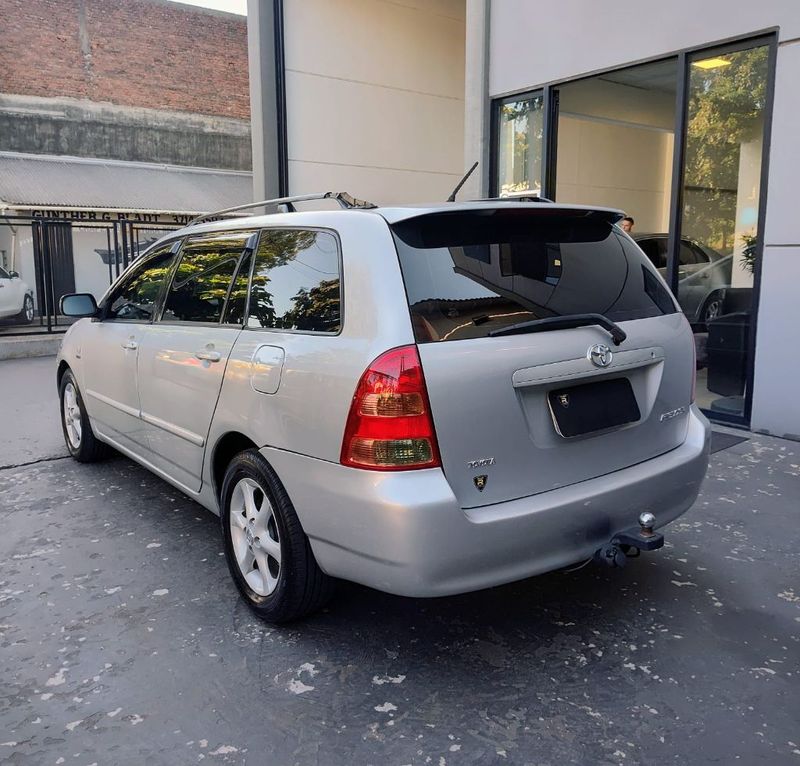 Toyota Corolla Fielder SW 1.8/ XEi 2005/2005 RENNER AUTOMÓVEIS LAJEADO / Carros no Vale
