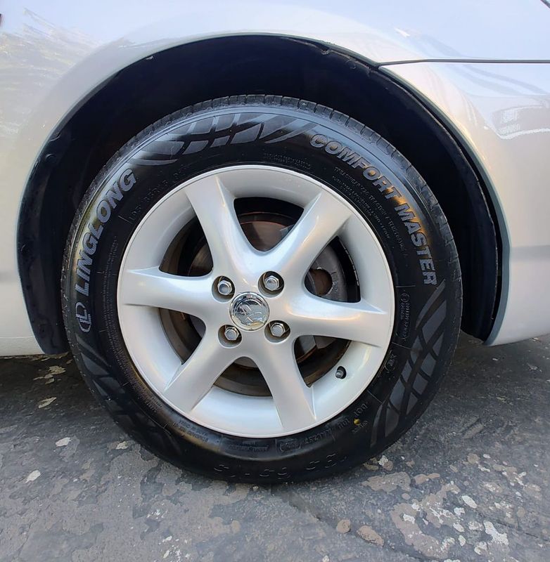 Toyota Corolla Fielder SW 1.8/ XEi 2005/2005 RENNER AUTOMÓVEIS LAJEADO / Carros no Vale