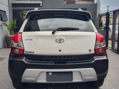Toyota ETIOS CROSS 1.5 16V Mec. 2016/2017 RENNER AUTOMÓVEIS LAJEADO / Carros no Vale