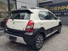Toyota ETIOS CROSS 1.5 16V Mec. 2016/2017 RENNER AUTOMÓVEIS LAJEADO / Carros no Vale