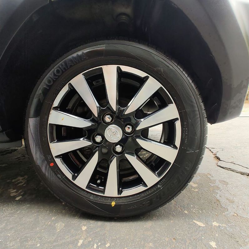 Toyota ETIOS CROSS 1.5 16V Mec. 2016/2017 RENNER AUTOMÓVEIS LAJEADO / Carros no Vale