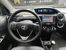 Toyota ETIOS CROSS 1.5 16V Mec. 2016/2017 RENNER AUTOMÓVEIS LAJEADO / Carros no Vale