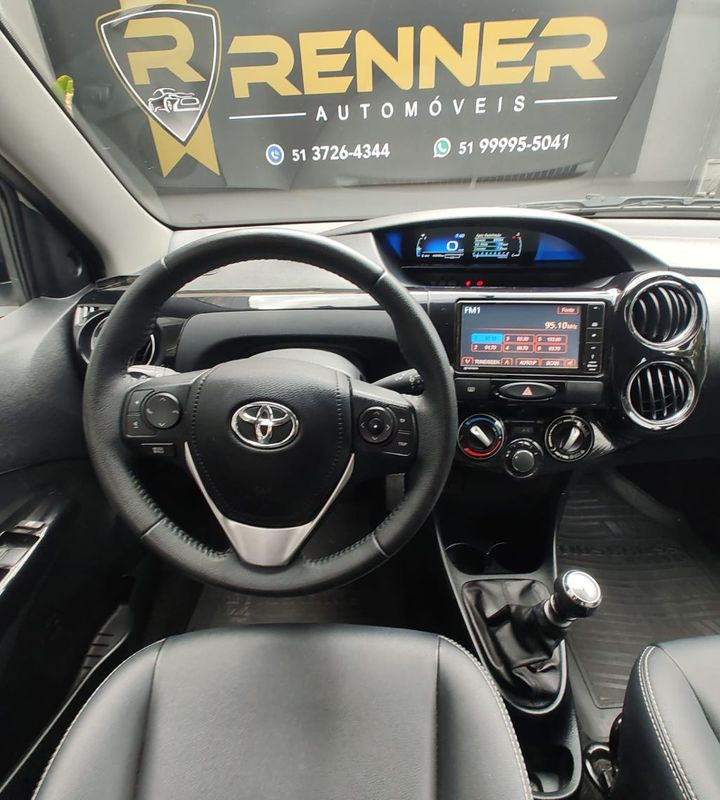 Toyota ETIOS CROSS 1.5 16V Mec. 2016/2017 RENNER AUTOMÓVEIS LAJEADO / Carros no Vale
