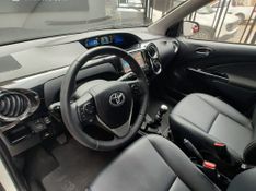 Toyota ETIOS CROSS 1.5 16V Mec. 2016/2017 RENNER AUTOMÓVEIS LAJEADO / Carros no Vale