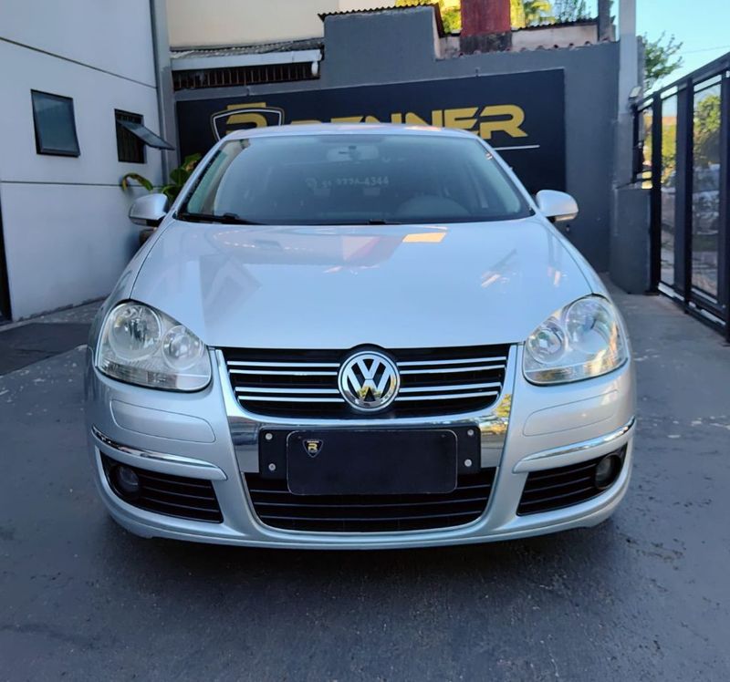VOLKSWAGEN JETTA 2.5 20V 150/170cv Tiptronic 2008/2009 RENNER AUTOMÓVEIS LAJEADO / Carros no Vale