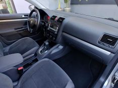 VOLKSWAGEN JETTA 2.5 20V 150/170cv Tiptronic 2008/2009 RENNER AUTOMÓVEIS LAJEADO / Carros no Vale