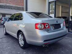 VOLKSWAGEN JETTA 2.5 20V 150/170cv Tiptronic 2008/2009 RENNER AUTOMÓVEIS LAJEADO / Carros no Vale