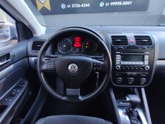 VOLKSWAGEN JETTA 2.5 20V 150/170cv Tiptronic 2008/2009 RENNER AUTOMÓVEIS LAJEADO / Carros no Vale