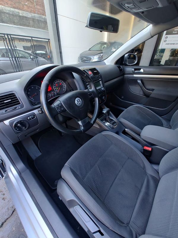 VOLKSWAGEN JETTA 2.5 20V 150/170cv Tiptronic 2008/2009 RENNER AUTOMÓVEIS LAJEADO / Carros no Vale