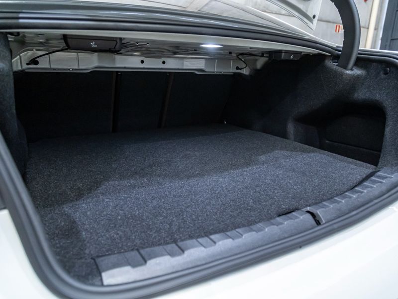 BMW 320i 2.0 16V TURBO M SPORT 2024/2024 PASTORE CAR COLLECTION BENTO GONÇALVES / Carros no Vale