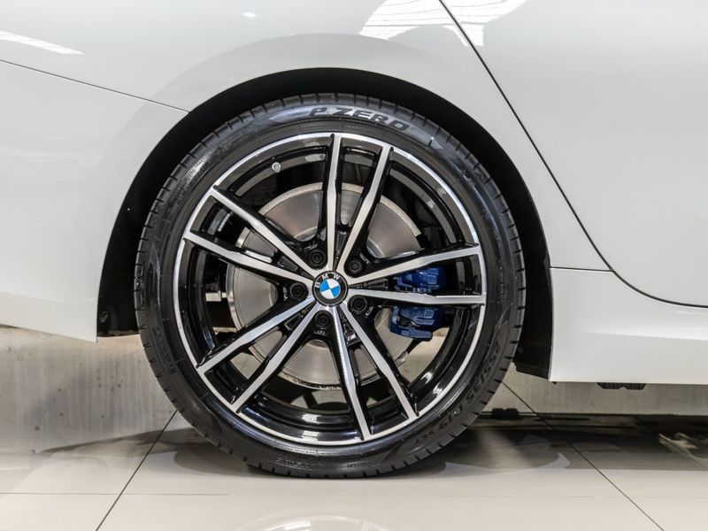 BMW 320i 2.0 16V TURBO M SPORT 2024/2024 PASTORE CAR COLLECTION BENTO GONÇALVES / Carros no Vale