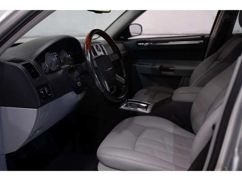 CHRYSLER 300 C 5.7 HEMI TOURING V8 16V 2005/2006 PASTORE CAR COLLECTION BENTO GONÇALVES / Carros no Vale