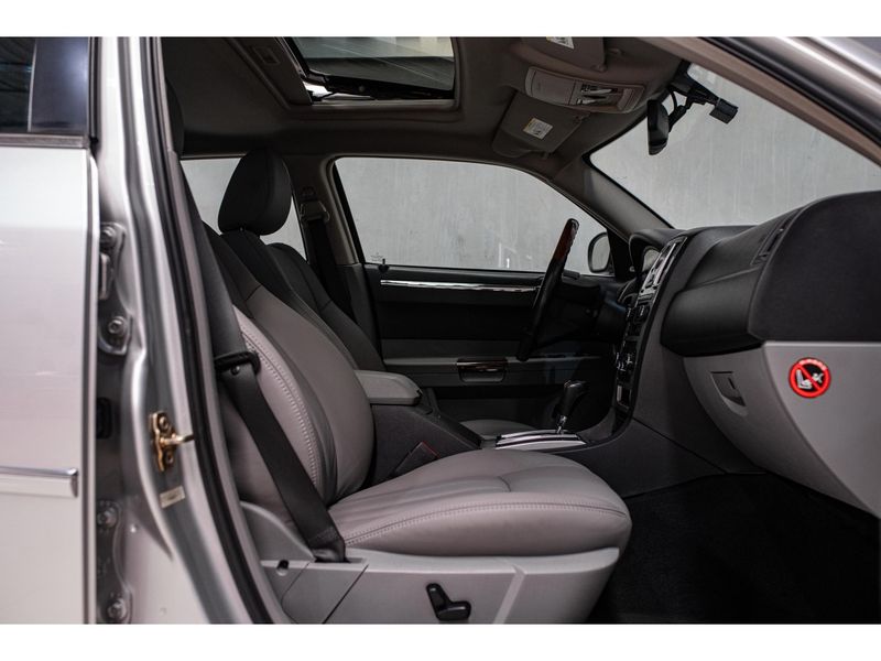 CHRYSLER 300 C 5.7 HEMI TOURING V8 16V 2005/2006 PASTORE CAR COLLECTION BENTO GONÇALVES / Carros no Vale