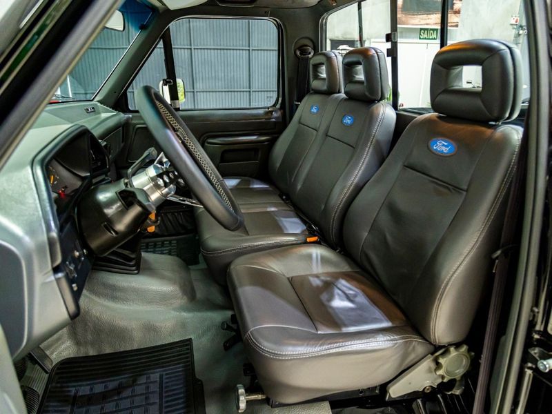 FORD F-1000 4.3 XL 4X2 CS TURBO 1997/1998 PASTORE CAR COLLECTION BENTO GONÇALVES / Carros no Vale