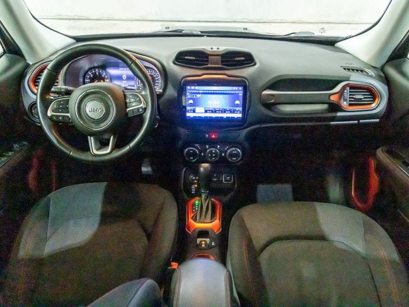 JEEP RENEGADE 2.0 16V TURBO TRAILHAWK 4X4 2015/2016 PASTORE CAR COLLECTION BENTO GONÇALVES / Carros no Vale