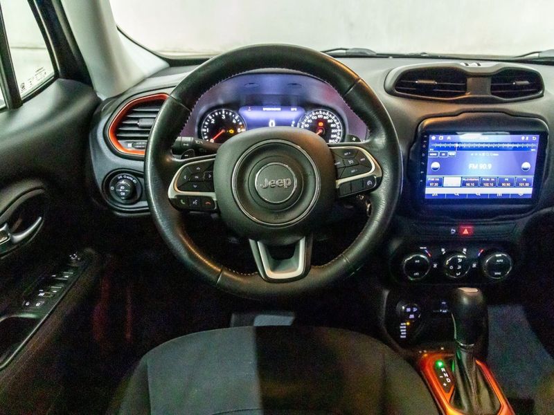 JEEP RENEGADE 2.0 16V TURBO TRAILHAWK 4X4 2015/2016 PASTORE CAR COLLECTION BENTO GONÇALVES / Carros no Vale