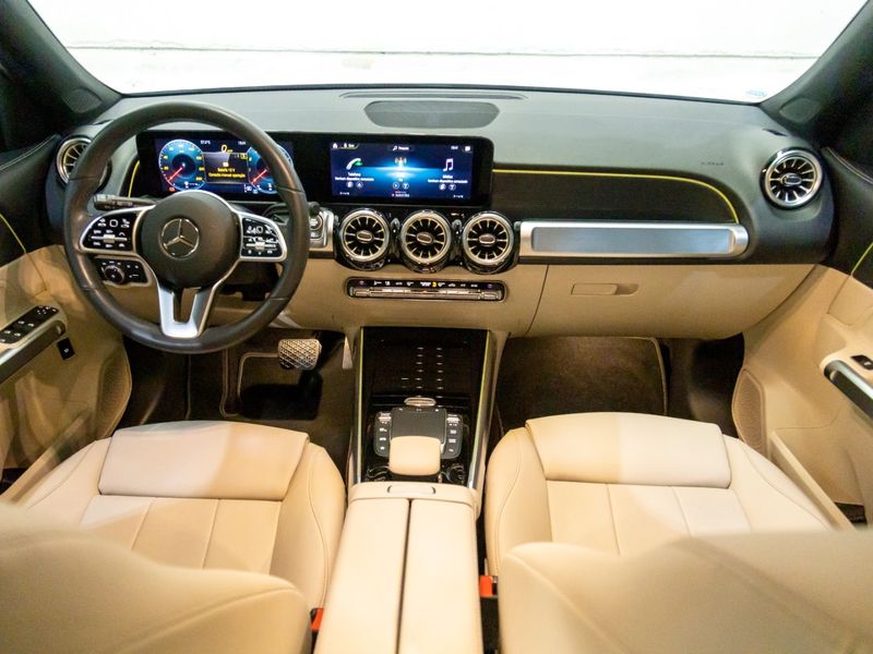 MERCEDES-BENZ GLB 200 1.3 CGI PROGRESSIVE 7G-DCT 2022/2023 PASTORE CAR COLLECTION BENTO GONÇALVES / Carros no Vale