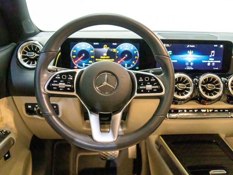 MERCEDES-BENZ GLB 200 1.3 CGI PROGRESSIVE 7G-DCT 2022/2023 PASTORE CAR COLLECTION BENTO GONÇALVES / Carros no Vale