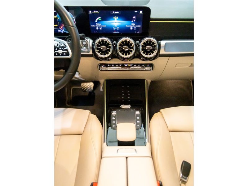 MERCEDES-BENZ GLB 200 1.3 CGI PROGRESSIVE 7G-DCT 2022/2023 PASTORE CAR COLLECTION BENTO GONÇALVES / Carros no Vale