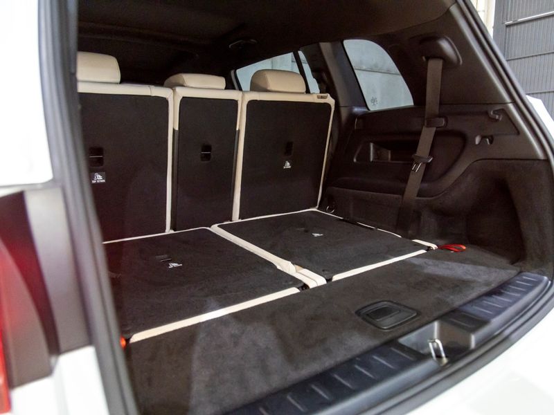 MERCEDES-BENZ GLB 200 1.3 CGI PROGRESSIVE 7G-DCT 2022/2023 PASTORE CAR COLLECTION BENTO GONÇALVES / Carros no Vale