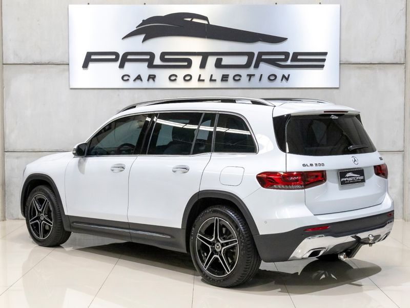 MERCEDES-BENZ GLB 200 1.3 CGI PROGRESSIVE 7G-DCT 2022/2023 PASTORE CAR COLLECTION BENTO GONÇALVES / Carros no Vale