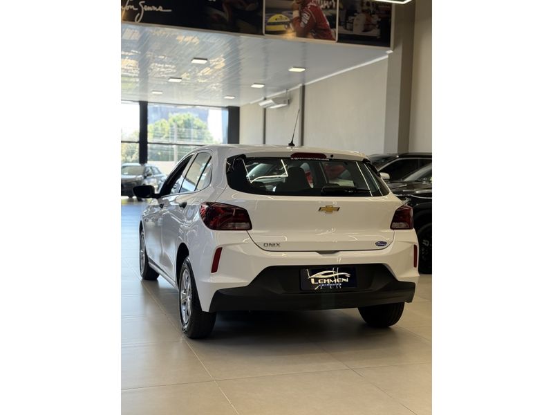 CHEVROLET ONIX 1.0 2020/2021 LEHMEN VEÍCULOS VENÂNCIO AIRES / Carros no Vale