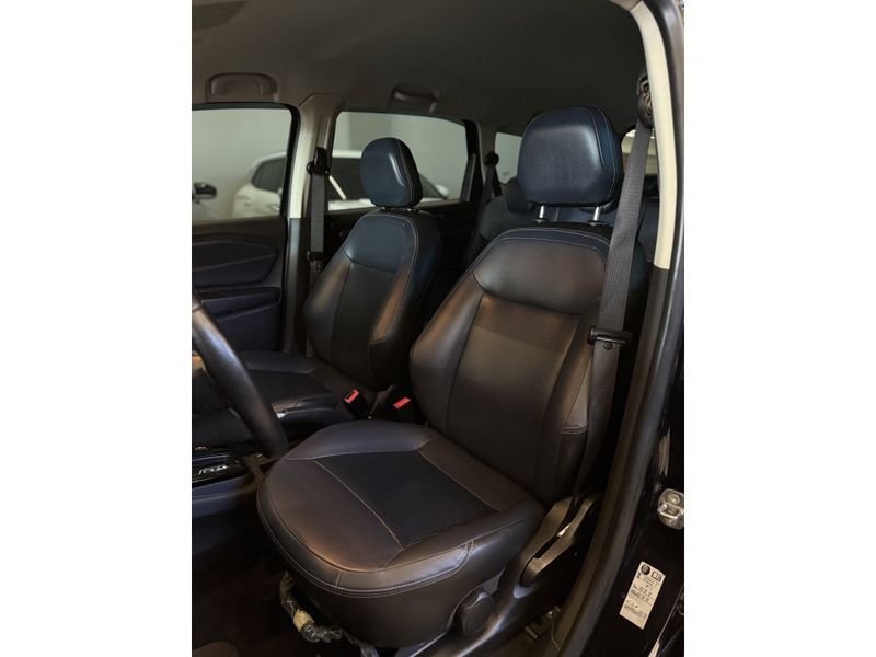 CHEVROLET SPIN 1.8 PREMIER 8V 2023/2024 LEHMEN VEÍCULOS VENÂNCIO AIRES / Carros no Vale