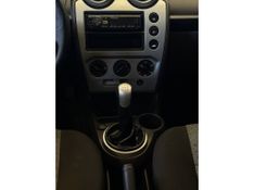 FORD FIESTA 1.0 ROCAM HATCH 8V 2013/2014 LEHMEN VEÍCULOS VENÂNCIO AIRES / Carros no Vale