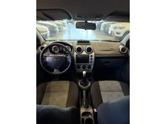 FORD FIESTA 1.0 ROCAM HATCH 8V 2013/2014 LEHMEN VEÍCULOS VENÂNCIO AIRES / Carros no Vale